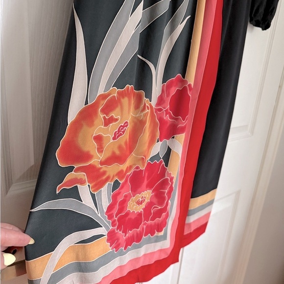 Vintage 1970s black silk Japanese patterned midi dress - size Medium (M) - Picture 4 of 7